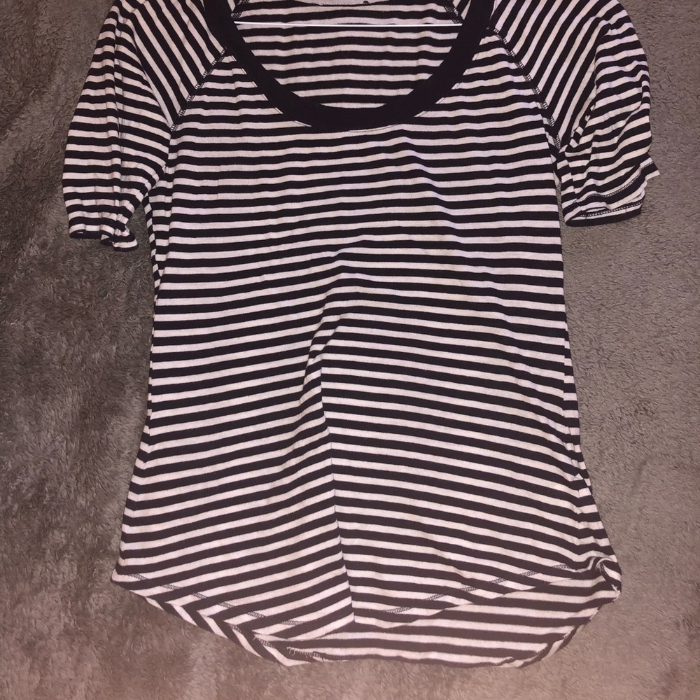 women’s black and white striped shirt